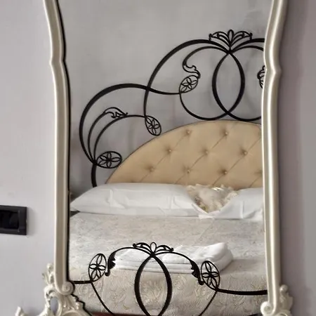 Antico Borgo Oda ve Kahvaltı 3*
